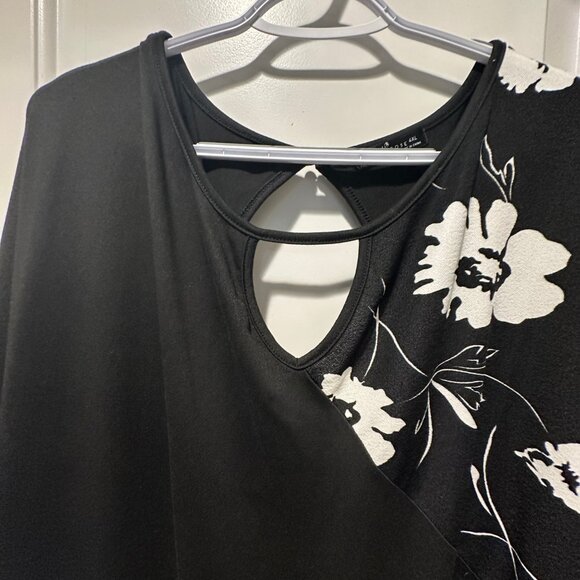 Emery Rose One Piece Floral Print short Sleeve Jumpsuit - Picture 3 of 6